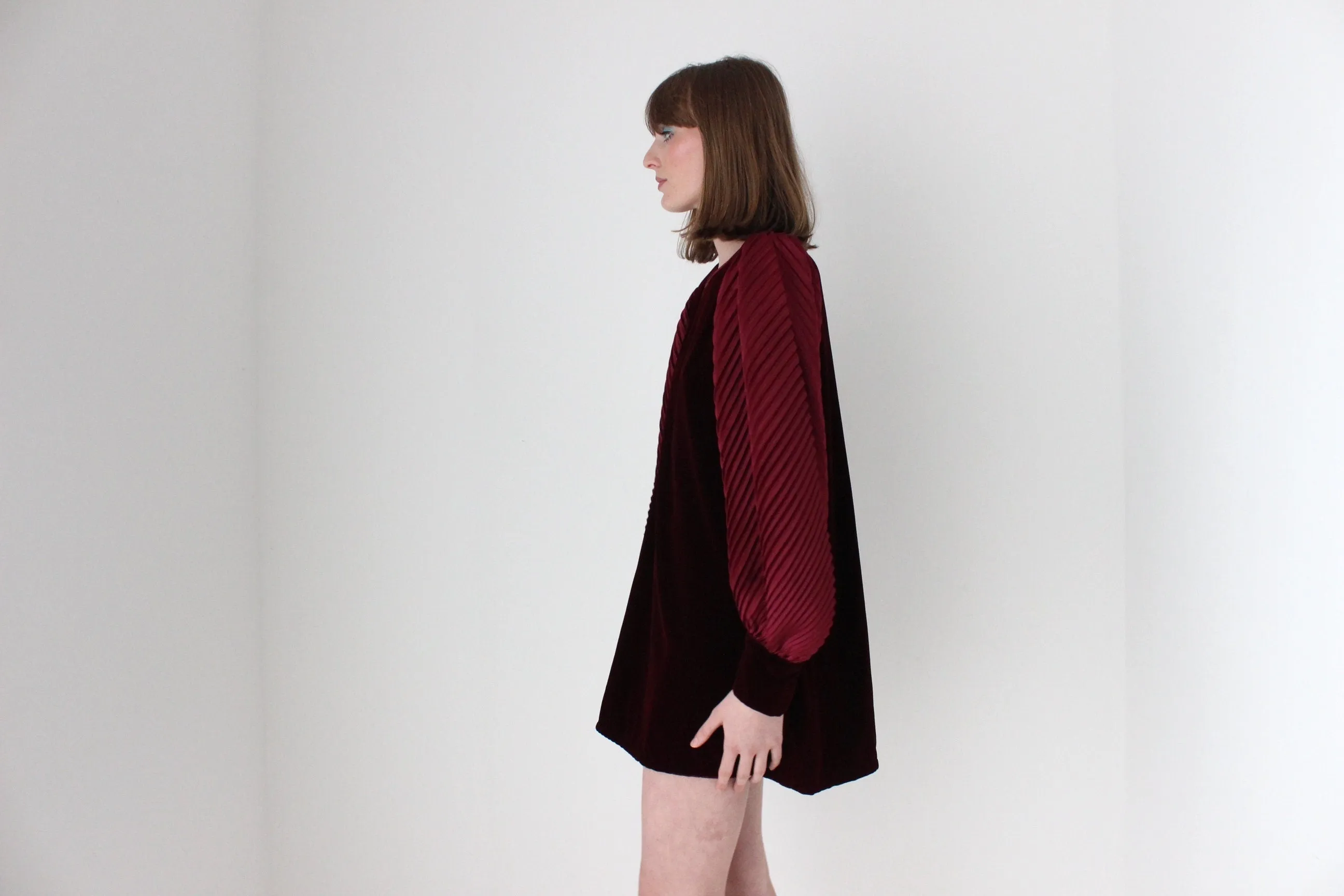 Divine 80s Velvet & Voluminous Pleated Sleeve Mini